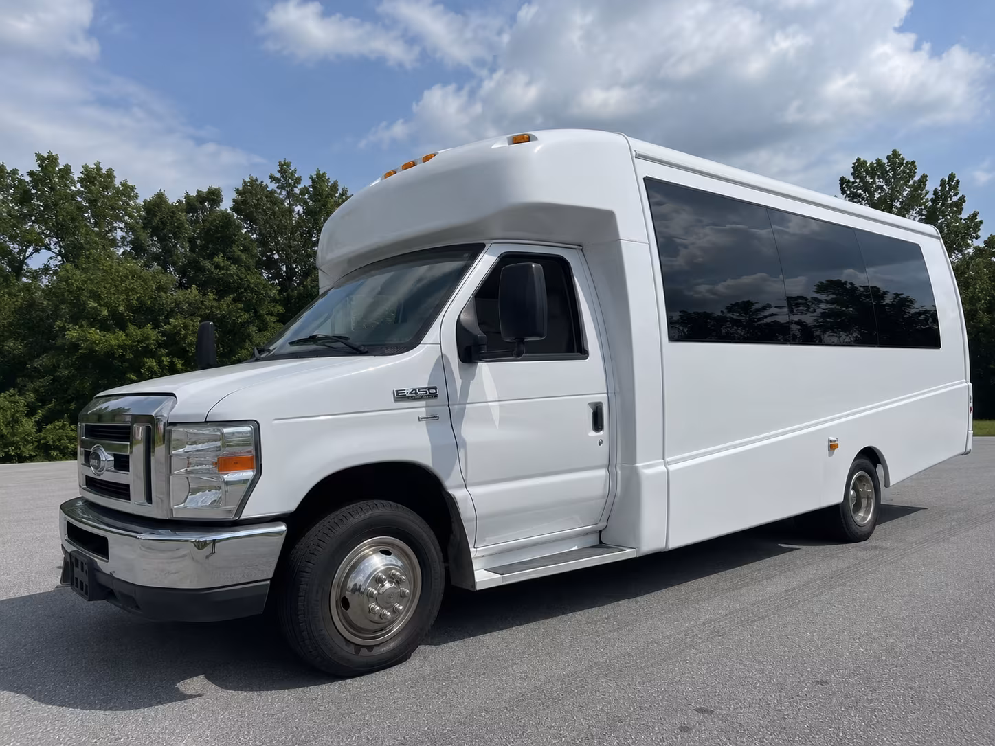 Henderson Birthday, Sweet 16, & Quinceañera Party Bus Rentals